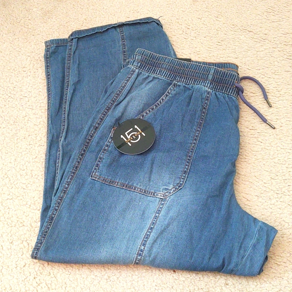Women's apparel 👖🌄